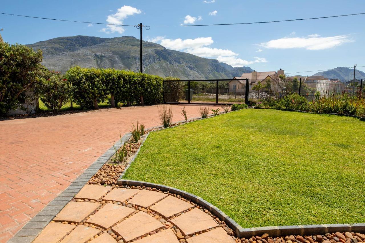 The Amaryllis Luxury Apartment Bella Donna Bettys Bay Bagian luar foto